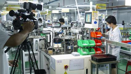 見證體溫計(jì)、血壓計(jì)新趨勢:健奧科技高水平自動(dòng)化生產(chǎn)